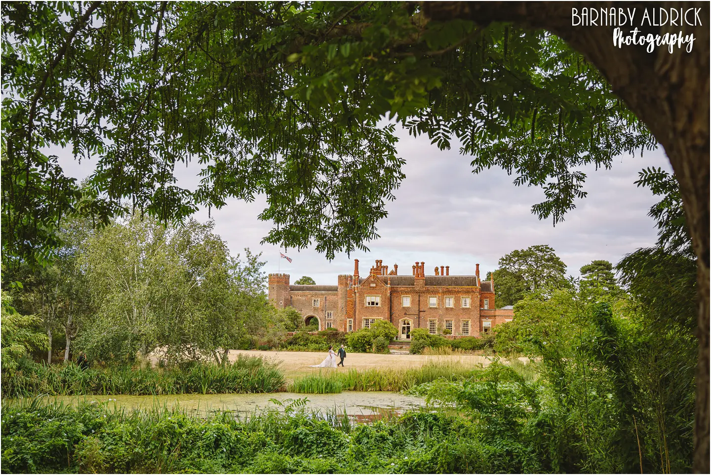 Wedding photos at Relaxed wedding photography at Hodsock Priory near Blith in Nottinghamshire